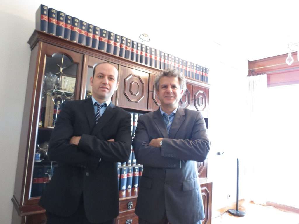 Equipo de abogados penalistas de Legality Abogados en su despacho de Madrid